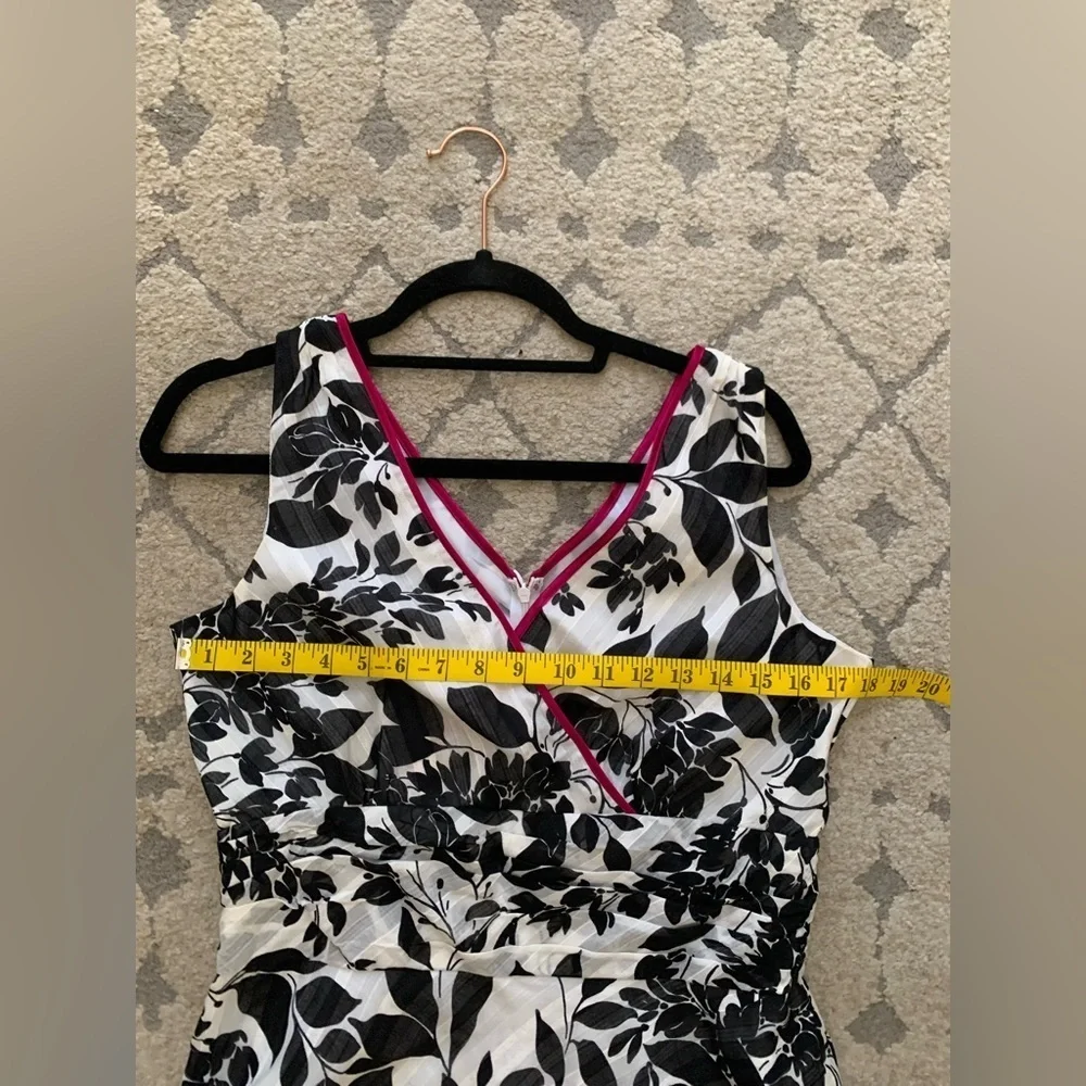 Women’s Casual Dress - Picture 9 of 10